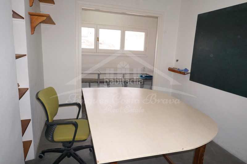 Foto 9b0d3061-30b1-4bbc-ae13-c5e2b78310ab. Affitto ufficio in Centre Palafrugell