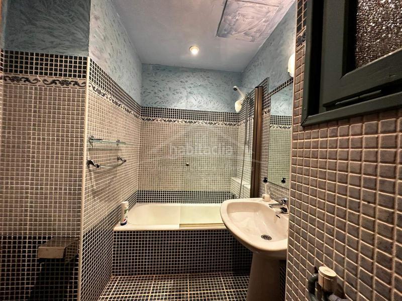 Foto 2cc6f681-d233-4fc5-a477-03e0b0546d22. Edificio en Darnius