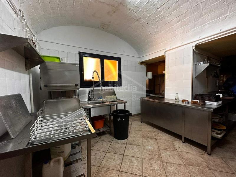 Foto b8c29d02-f04b-41b8-a74c-09d7adfd2499. Edificio en Darnius