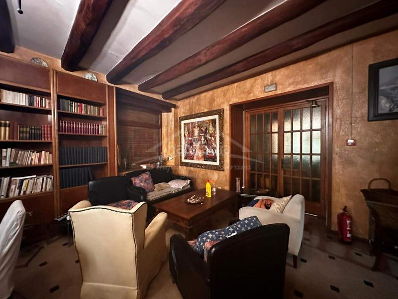 Foto e3d11f52-2626-44f6-85dc-3f1895e6139c. Edificio en Darnius