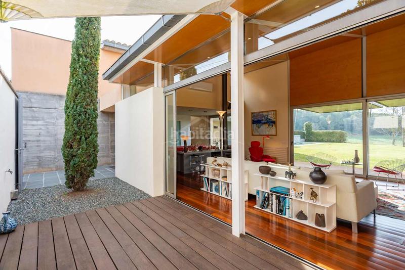 Foto afe8fde0-8e75-45d7-a773-2043c6a42068. Chalet en Vilopriu