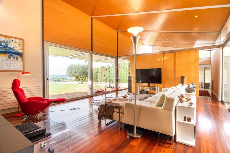 Foto d546c687-bd88-4735-93bb-1bff10fa24d6. Xalet amb calefacció aparcament piscina a Vilopriu