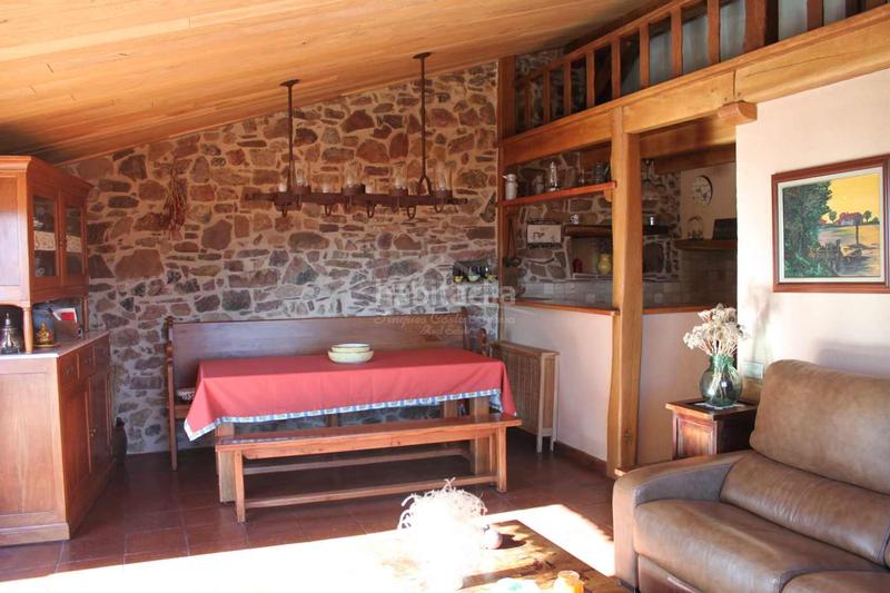 Foto a0e3dd5a-fa4b-4003-81f8-d65b60b8d92f. Maison avec chauffage dans Laspaúles