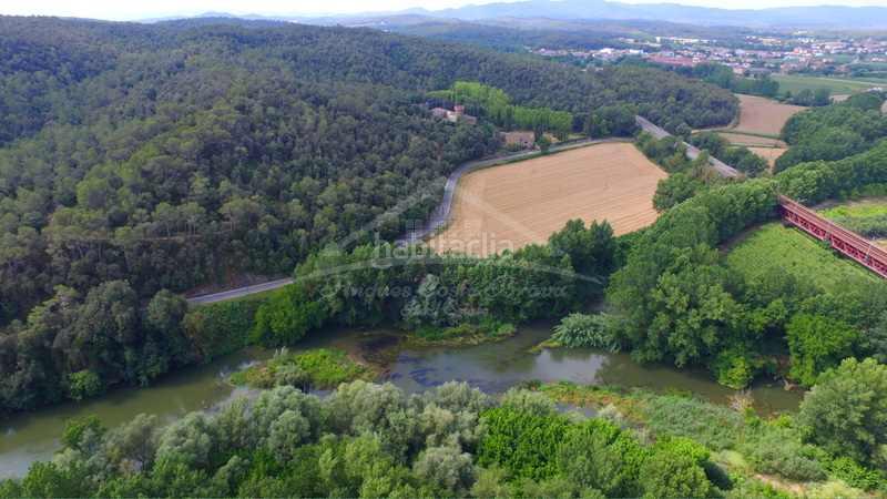 Foto 1c2e6208-de0f-4cc7-9057-4d25d328436e. Mas avec chauffage parking piscine dans Flaçà