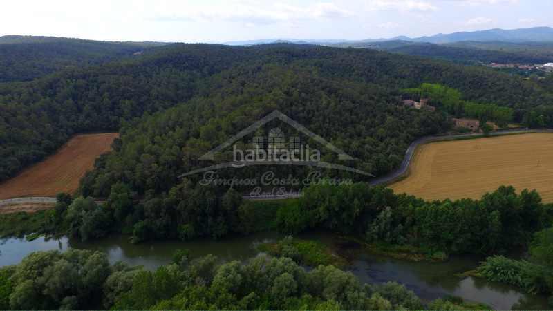 Foto 2abf8b6d-2fcd-45fc-85cb-88aaf72392e8. Mas avec chauffage parking piscine dans Flaçà