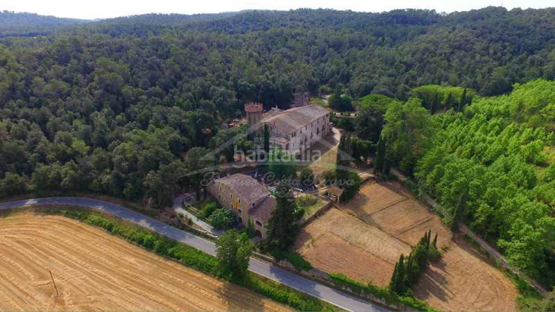 Foto 689ecfd5-1dab-4527-b3c3-0ecd3f1f2d0c. Mas avec chauffage parking piscine dans Flaçà