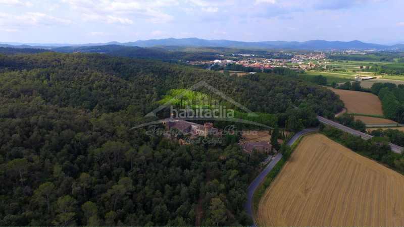 Foto 8ec28518-d4fa-4d57-86b5-5a3b4687a319. Mas avec chauffage parking piscine dans Flaçà
