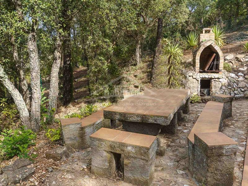 Foto 93d87f3d-b49c-4c17-a1c3-7b8d23794e44. Country house with parking in Llofriu
