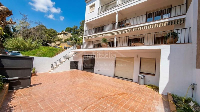 Foto f556b5a2-db6a-4595-b534-c3f2ee973da5. Casa amb calefacció aparcament a Tamariu