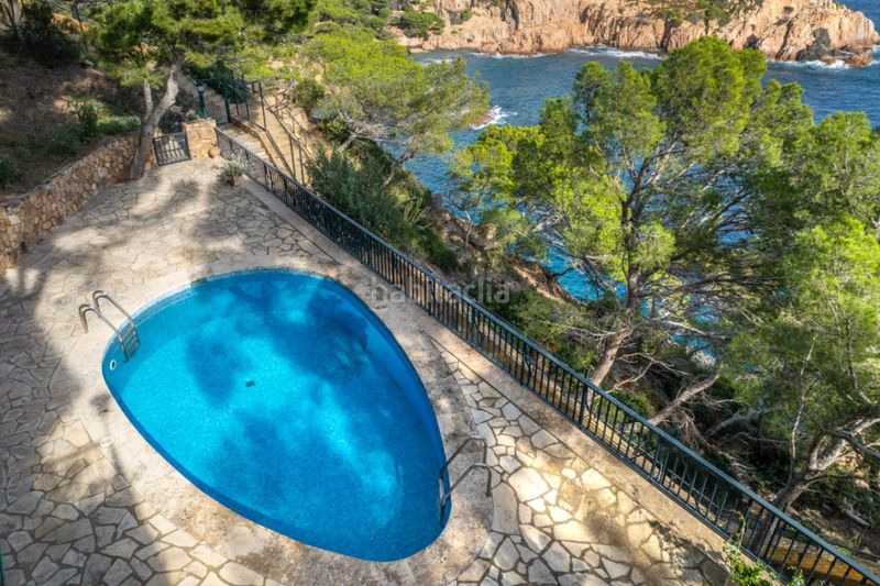 Foto 19d14506-f518-4386-a535-c627bbbba3be. Chalet con riscaldamento parcheggio piscina in Tamariu