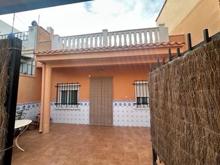 Affitto Casa in Carrer els clavels 3. Casa en godella
