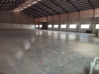 Miete Fabrikhalle  Carrer del vicari camarena. Nave industrial en la pobla de valbona