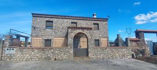 Mas à Zarza de Montánchez