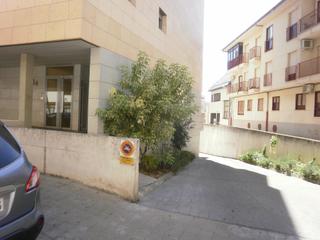 Aparcament cotxe a Los Pinos - El Pilar