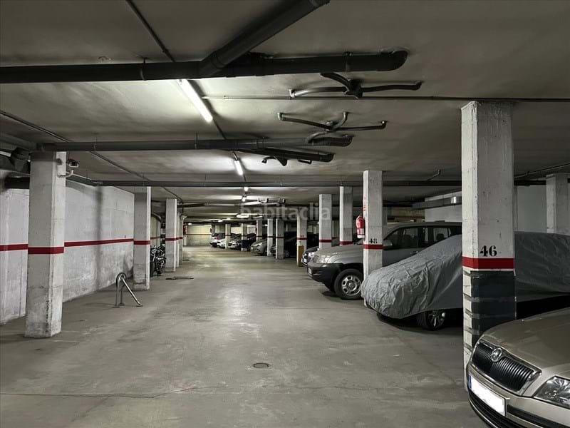 Foto f19ba3ce-8f2e-464a-8552-7f5962138505. Parking coche en Este Mérida