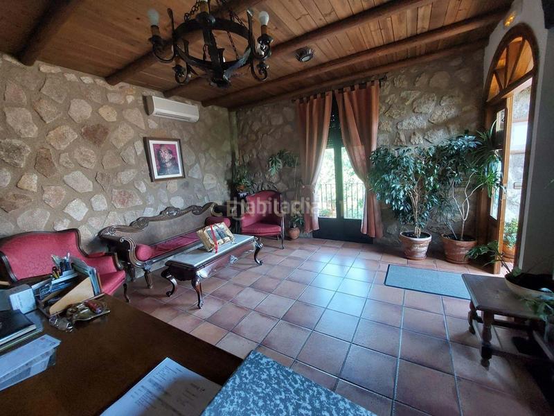Foto f799cd10-0450-4503-9bd7-6410eb904d16. Edificio in Valencia de Alcántara