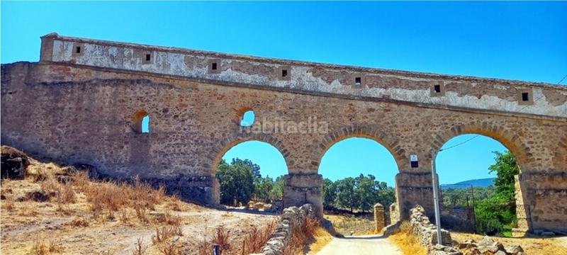 Foto b0e4d7c7-3a4b-486e-9e6c-72debb353dc5. Edifici a Valencia de Alcántara