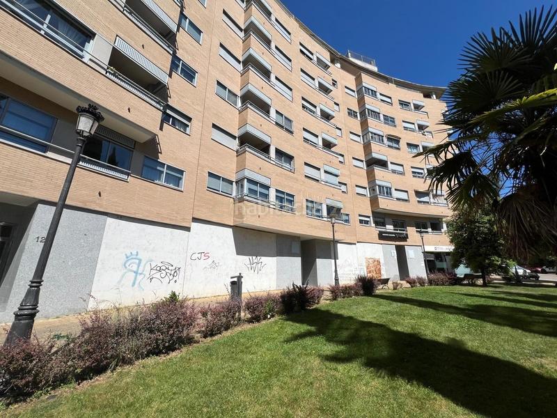 Foto e6e756ff-8256-4ee7-b4b9-634bd436026d. Alquiler local comercial en Centro Cáceres