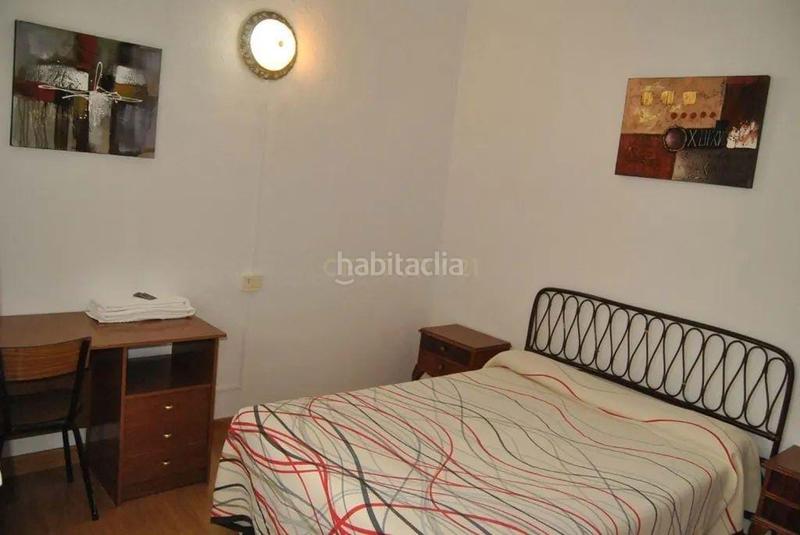 Foto 0ee71685-b7a2-4aea-b2f7-34ca709bb5a8. Edificio en plaza mayor en Casco Antiguo Cáceres
