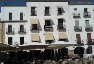 Gebäude in Plaza mayor, cáceres, spain