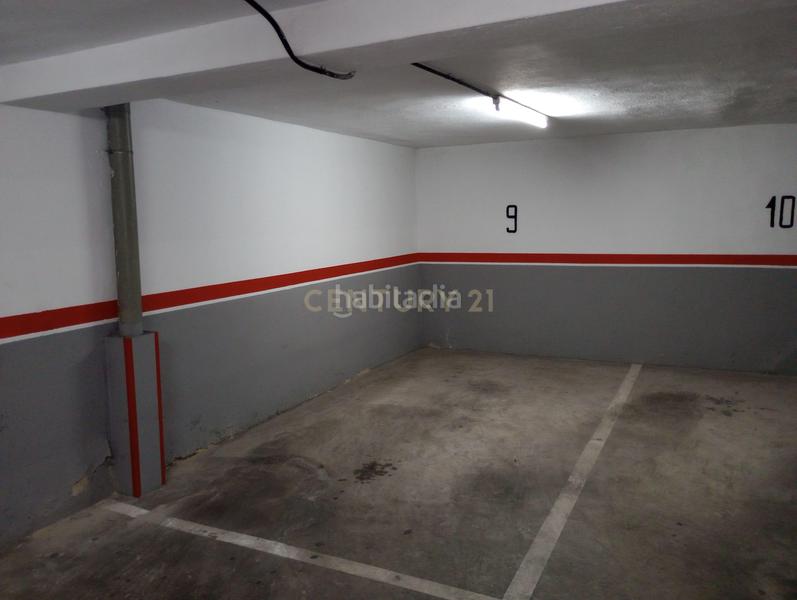 Foto 3bdf7422-6420-4370-a91c-3dd679c40bcd. Autoparkplatz in virgen del pilar 1 in Centro Cáceres