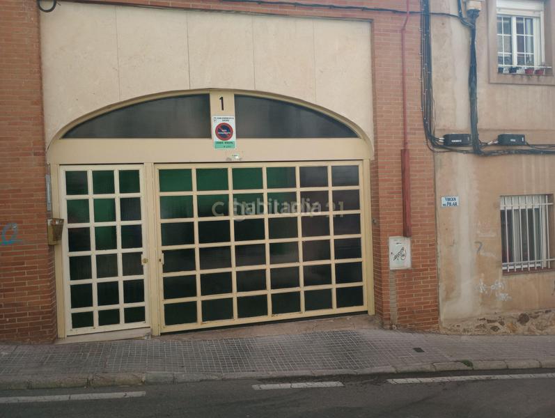 Foto ee8f6a42-baa5-41bb-9c8c-12f25ebb67c3. Autoparkplatz in virgen del pilar 1 in Centro Cáceres