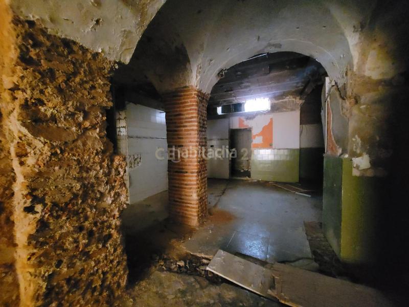 Foto cc3fba32-3a11-4b0e-a51d-7f1d398723c0. Lloguer local comercial a calle pintores 12 a Casco Antiguo Cáceres