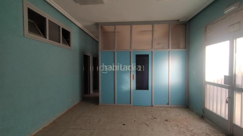 Foto 09db8a43-b785-4934-a1e2-8fde59fb40e2. Affitto locale commerciale in avd de la bondad 6 in Cáceres