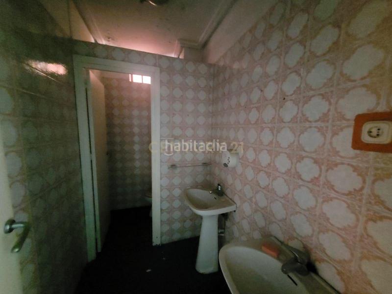 Foto da51b21d-7802-41fe-8a25-45d085fff38b. Affitto locale commerciale in avd de la bondad 6 in Cáceres