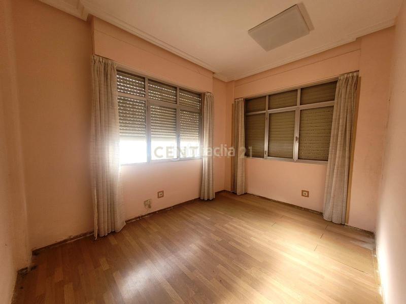 Foto adf0ae11-2935-47a7-83cc-8db5aa943d8e. Lloguer local comercial a avd de la bondad 6 a Centro Cáceres