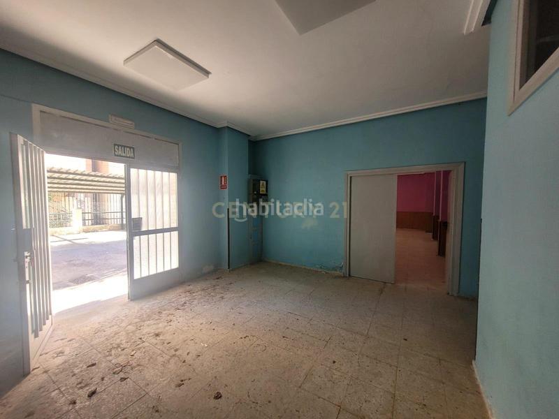 Foto d1f9e313-ff4d-4569-8012-88a57a94cca0. Lloguer local comercial a avd de la bondad 6 a Centro Cáceres