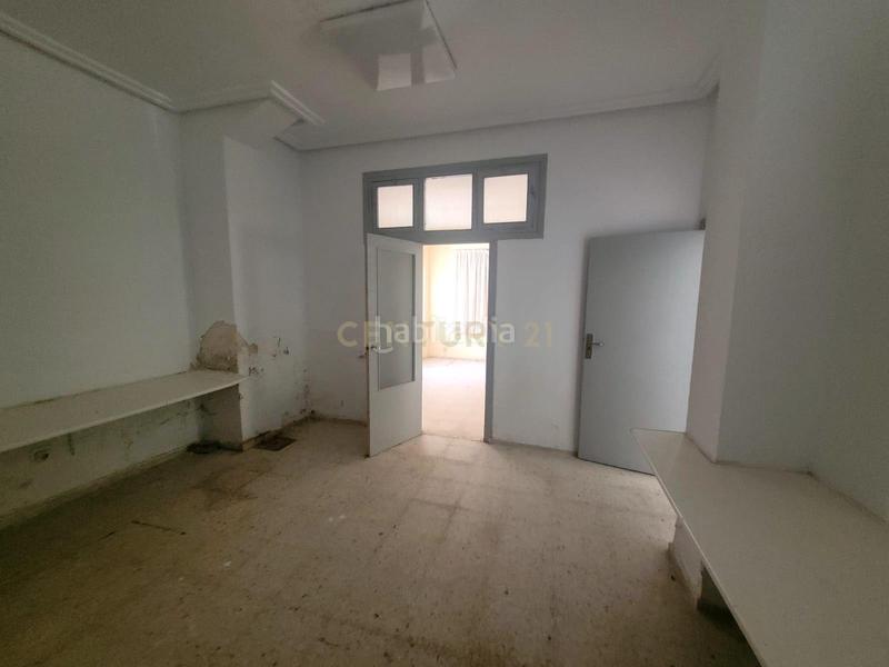 Foto 5cf75e79-6265-4953-b9cb-0965a693a963. Miete geschäftsraum in avd de la bondad 6 in Centro Cáceres