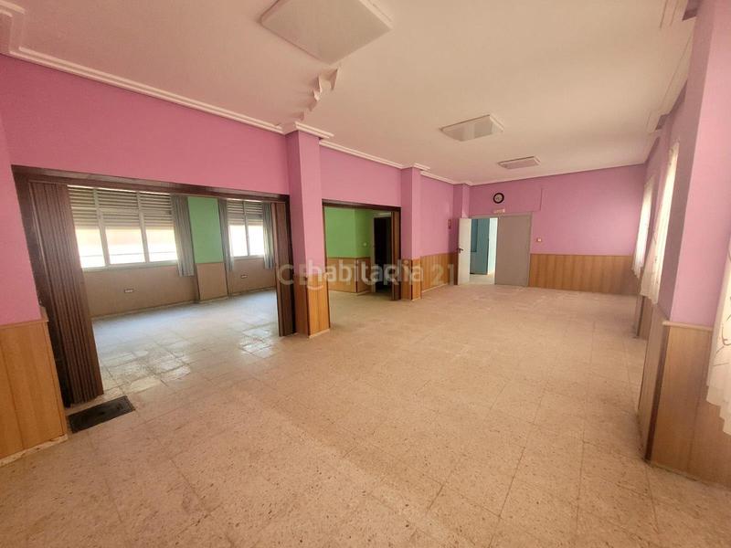 Foto 5e1411d2-4629-4d11-a6ea-d47562679be5. Miete geschäftsraum in avd de la bondad 6 in Centro Cáceres