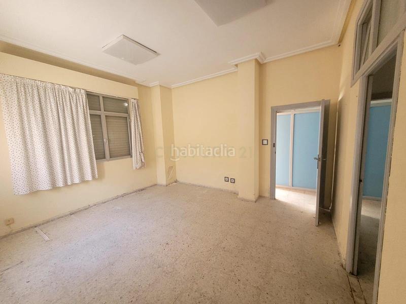 Foto 942f8a09-c5ea-487f-a1ab-3e68d43a20e1. Miete geschäftsraum in avd de la bondad 6 in Centro Cáceres