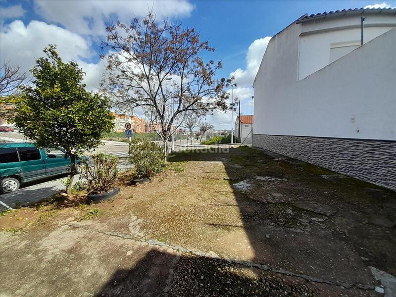 Foto bee7ac68-9f83-4683-8f65-7c13c98481b7. Terreno residenziale in camino viejo de mirandilla in Mérida