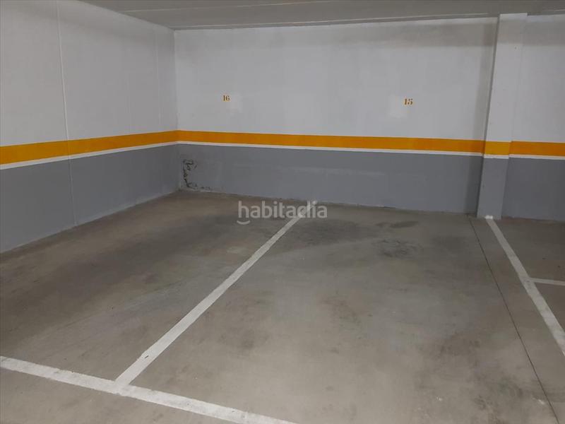 Foto 22a0e59d-3709-4c3a-8793-8f160190380d. Aparcament cotxe a maria perez a Hervás