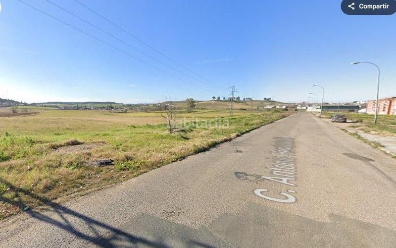 Foto 30d955e5-6039-4b8c-ad8f-89394bab4116. Landgut in avenida antonio hernández gil in Carretera de Sevilla - Los Montitos Badajoz