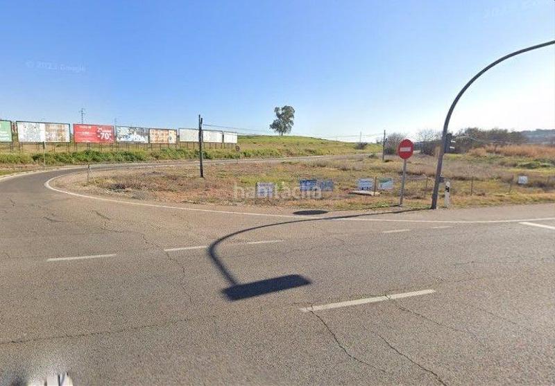 Foto cdd9a30f-0563-4f68-abd5-ee139c7caaf8. Landgut in avenida antonio hernández gil in Carretera de Sevilla - Los Montitos Badajoz