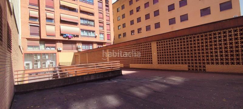 Foto 103766a9-6395-43d5-882d-cb9f1af5d541. Lloguer local comercial a calle maluquer 4 a Centro Cáceres