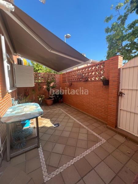 Foto 722802e0-b884-40d2-a4b7-b7dfd740c307. Casa adossada a avenida del arenal a Montesol - Mejostilla Cáceres