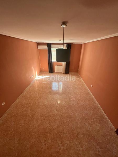 Foto 76498179-1a67-4b1c-aad8-fc309ceb8148. Casa adossada a avenida del arenal a Montesol - Mejostilla Cáceres