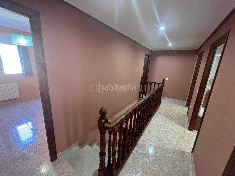 Foto a9caa1ba-dd3d-4684-8227-d5b4c9dda9ee. Casa adossada a avenida del arenal a Montesol - Mejostilla Cáceres