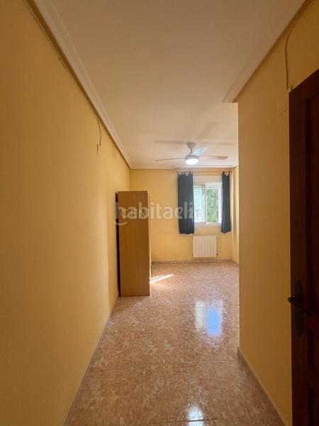 Foto b0c88362-99eb-432f-924f-8871088126f6. Casa adossada a avenida del arenal a Montesol - Mejostilla Cáceres