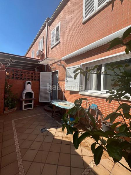 Foto c73f72b7-7139-4fcc-9158-3680837415c2. Casa adossada a avenida del arenal a Montesol - Mejostilla Cáceres