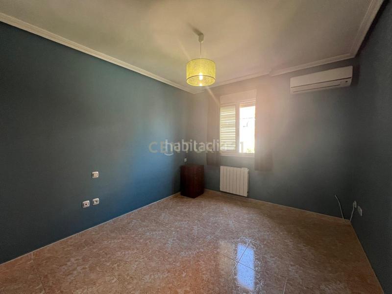 Foto def6b75b-527d-44ec-b071-37377473e898. Casa adossada a avenida del arenal a Montesol - Mejostilla Cáceres