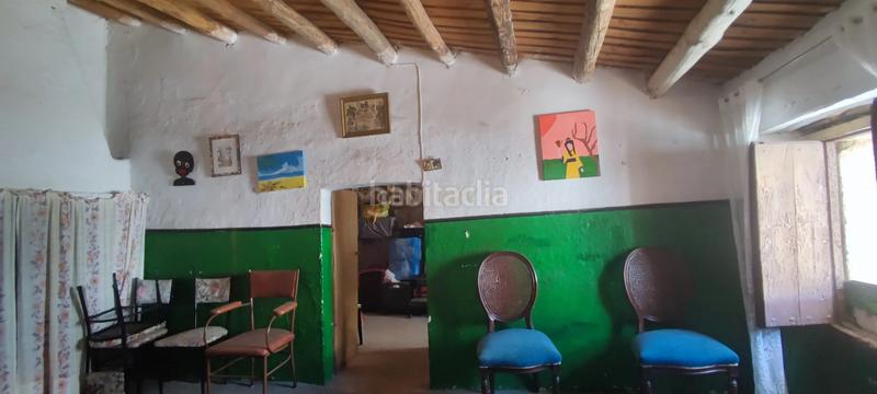 Foto 2b3e8e2f-1b1e-438a-bfc5-d97ac2c238fc. Casa a calle almirez a Malpartida de Cáceres