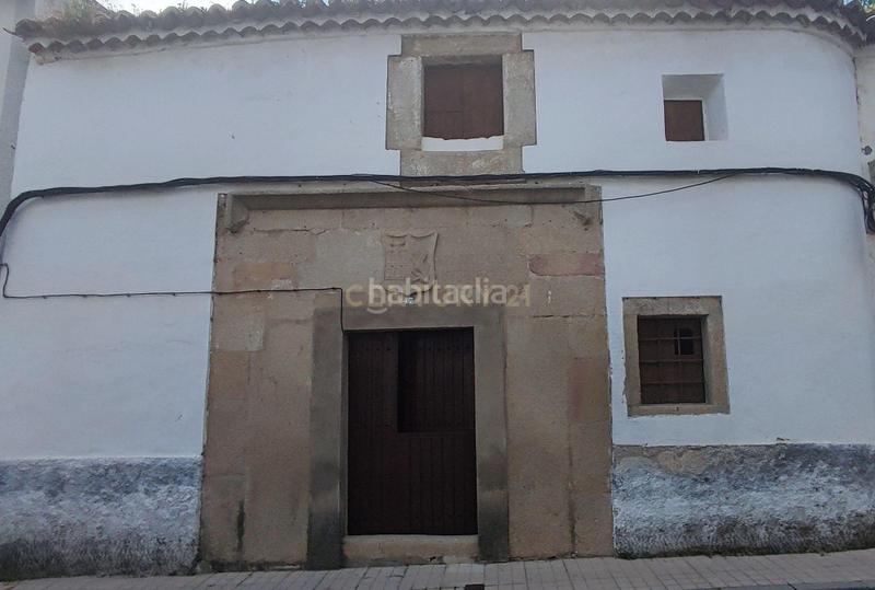 Foto b1853490-4241-43fe-a97e-6333c3d6bb66. Casa a calle almirez a Malpartida de Cáceres