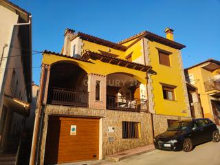 Chalet  Subida la joya, madrigal de la vera, spain 1. Chalet con piscina en madrigal de la vera  tu refugio en plena n