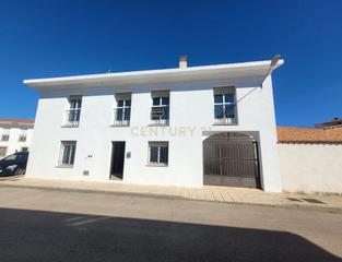 Haus  Malpartida de cáceres 16. Casa con patio, garaje y jardín privado de 50 m. en malpartida d