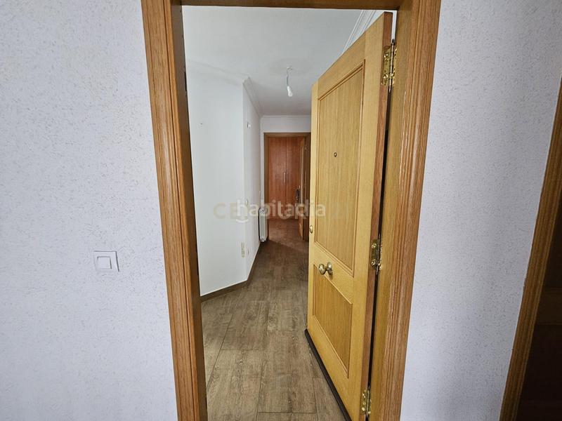 Foto f484e2cb-e69e-4312-a426-ae26106fa696. Appartamento in calle piornal in Miralvalle - Av. Virgen del Puerto - La Data Plasencia